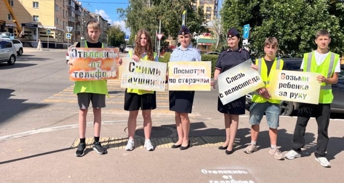 В Саранске перед школами нанесли предупреждающие надписи о безопасности дорожного движения